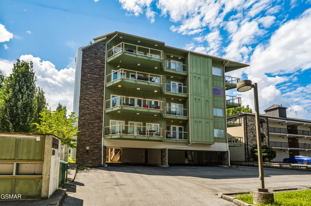 Unit for sale at 513 McCarter Road, Gatlinburg, TN 37738