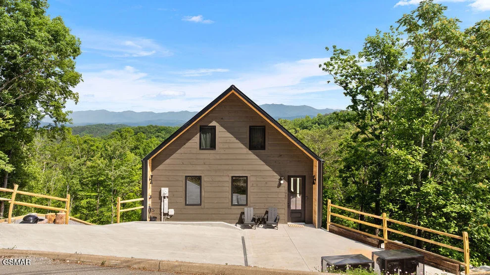 Unit for sale at 1863 Bluff Ridge Road, Sevierville, TN 37876