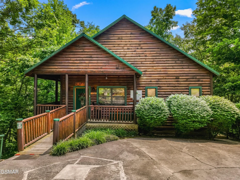 Unit for sale at 1820 Skyhawk, Sevierville, TN 37876
