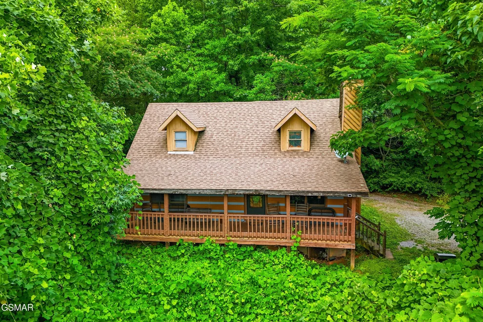 Unit for sale at 559 Crest Road, Gatlinburg, TN 37738