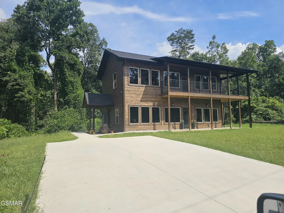 Unit for sale at 2613 Highland Park Drive, Pigeon Forge, TN 37863