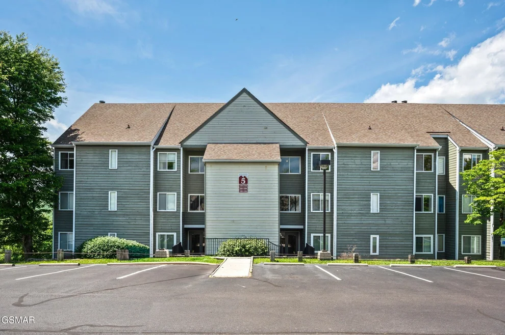 Unit for sale at 1260 Ski View Drive, Gatlinburg, TN 37738