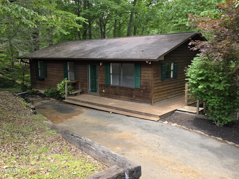 Unit for sale at 624 Pinemont Drive, Pigeon Forge, TN 37863