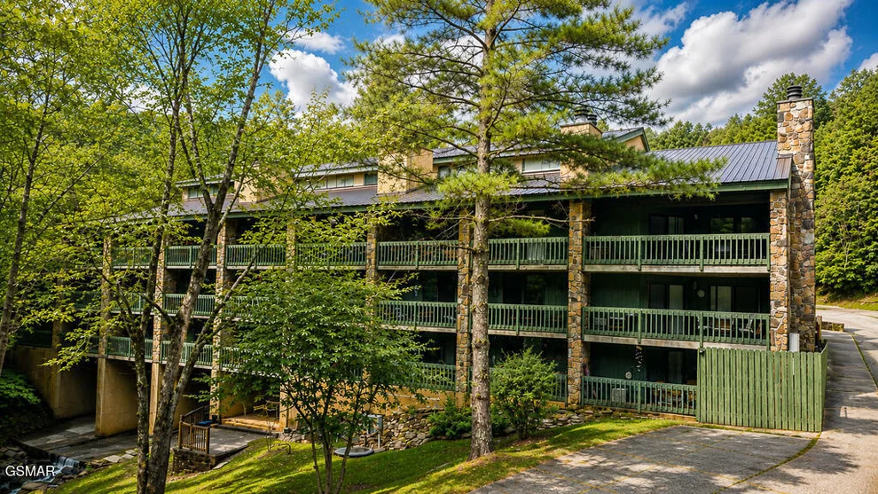Unit for sale at 1435 Wiley Oakley Drive, Gatlinburg, TN 37738