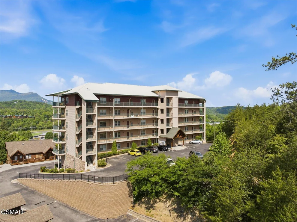 Unit for sale at 410 Big Bear Way, Pigeon Forge, TN 37863