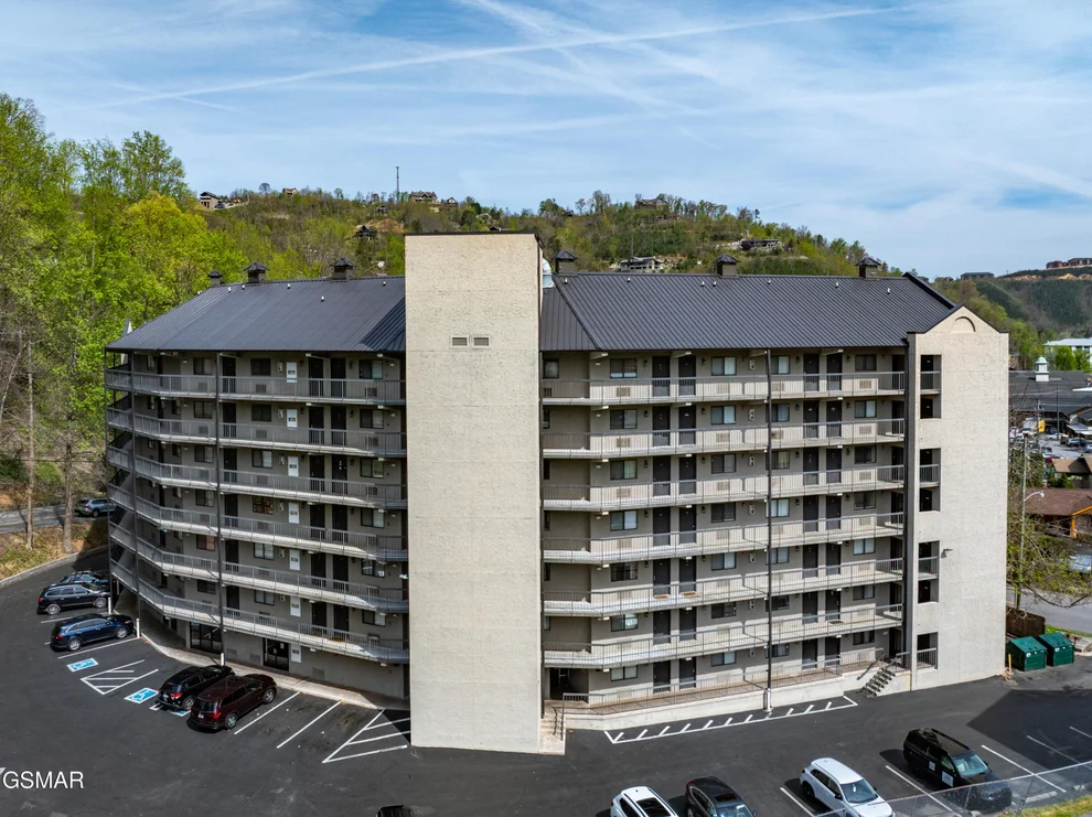 Unit for sale at 306 Baskins Creek Road, Gatlinburg, TN 37738