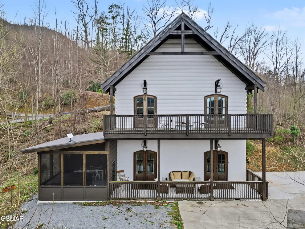 Unit for sale at 225 Chimney Tops Way, Gatlinburg, TN 37738