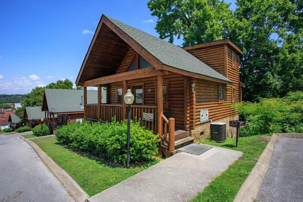 Unit for sale at 219 Pinoak View Drive, Pigeon Forge, TN 37863