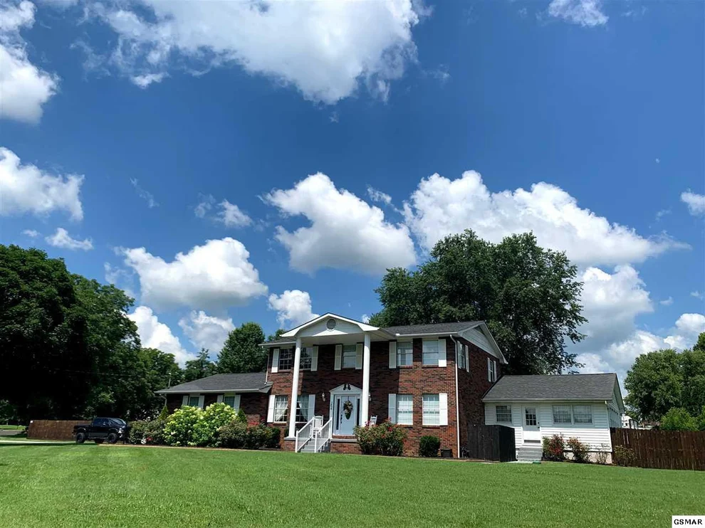 Unit for sale at 254 Ledwell Drive, Seymour, TN 37865