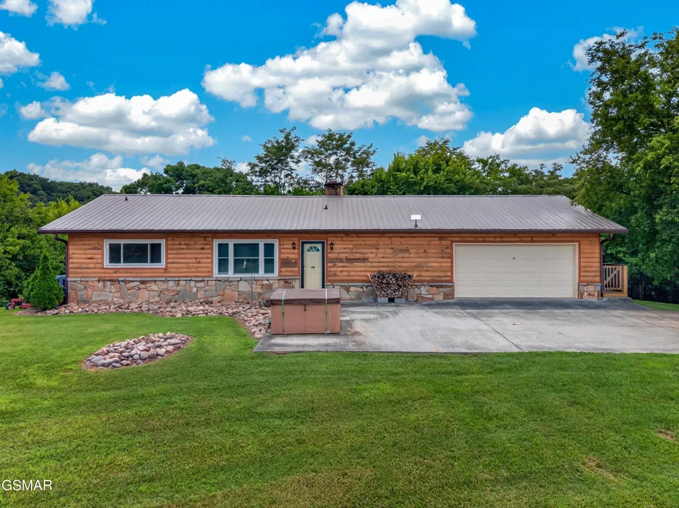 Unit for sale at 2829 Indian Creek Road, Dandridge, TN 37725