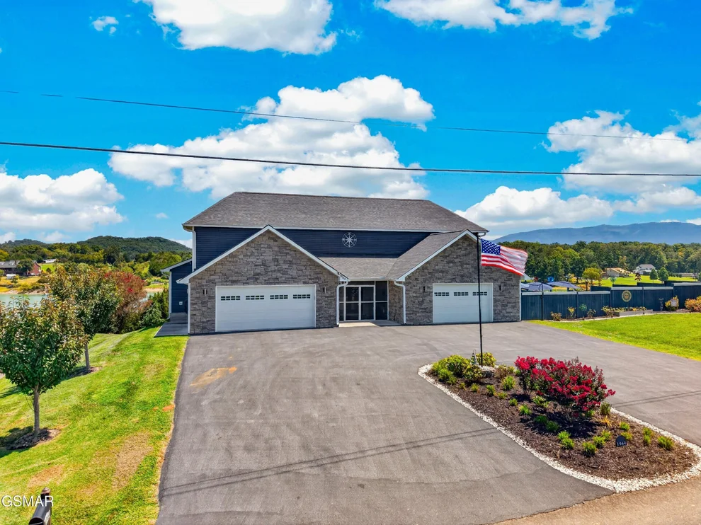 Unit for sale at 1964 Harbor Hills, Dandridge, TN 37725