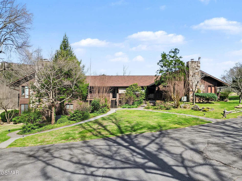 Unit for sale at 3815 E Parkway, Gatlinburg, TN 37738