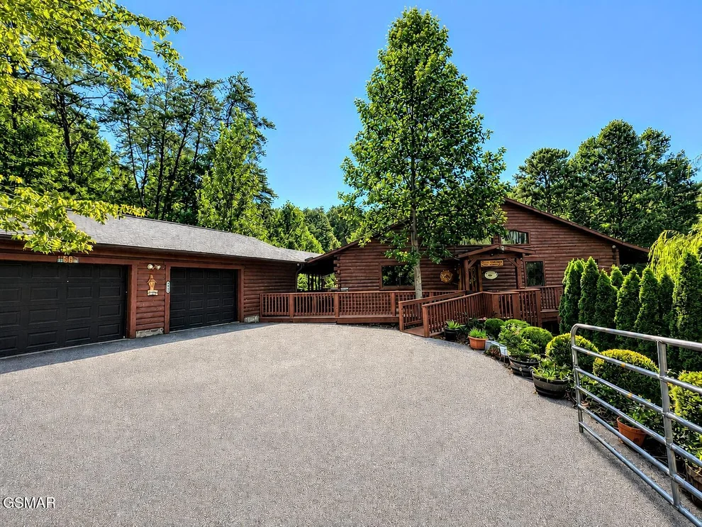 Unit for sale at 1665 Scenic Woods Way, Sevierville, TN 37876