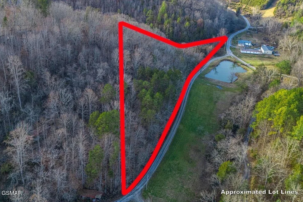 Unit for sale at 5± Lamplighter Way, Newport, TN 37821
