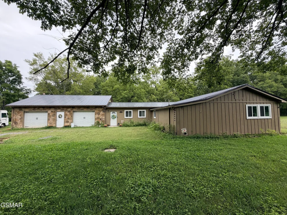 Unit for sale at 675 Catnip Road, Del Rio, TN 37727