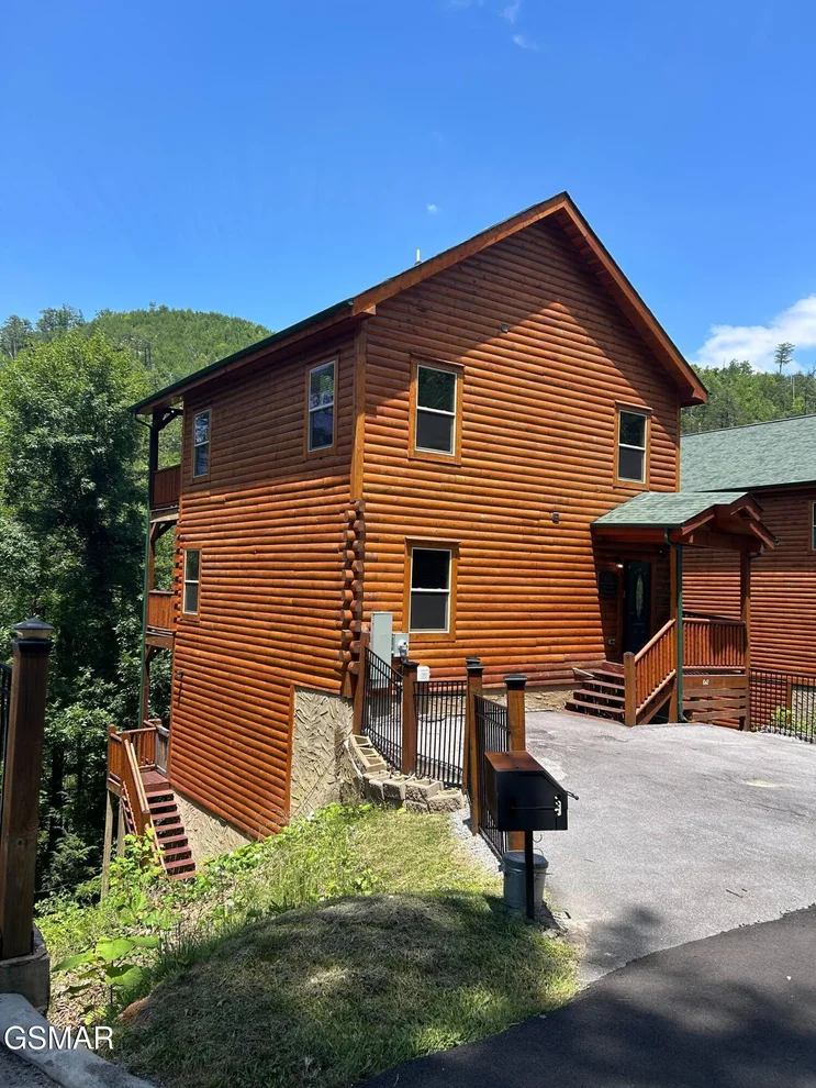 Unit for sale at 842 Black Bear Cub Way, Sevierville, TN 37862