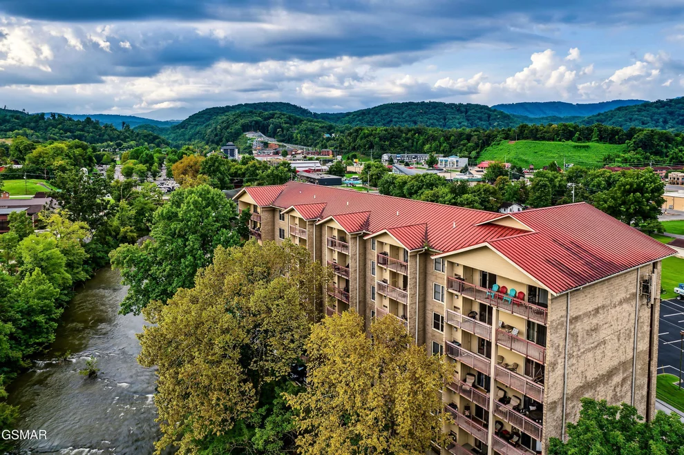 Unit for sale at 3919 S River Road, Pigeon Forge, TN 37863