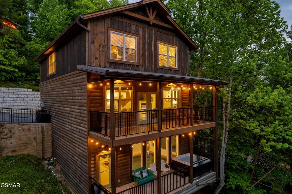 Unit for sale at 3023 Ridge Top Resort Way, Pigeon Forge, TN 37863