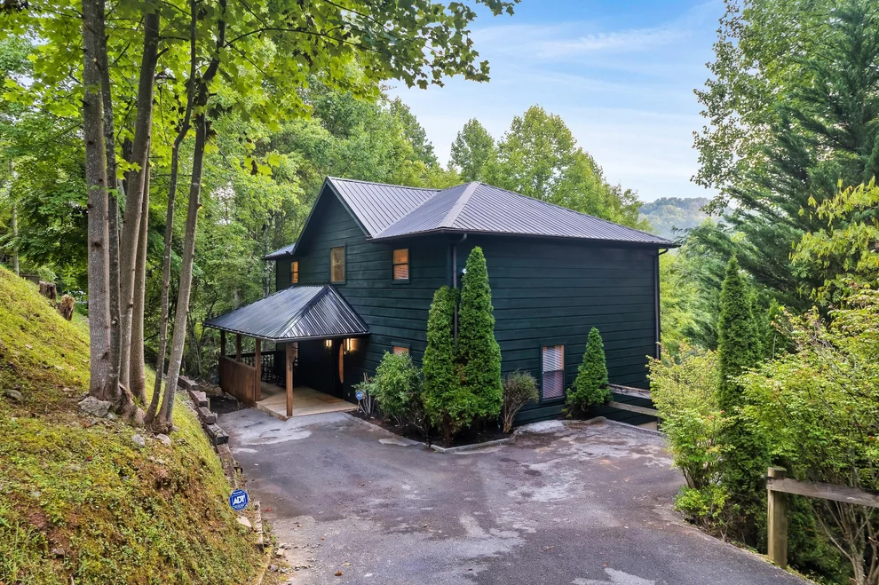 Unit for sale at 509 Hawks Trail, Gatlinburg, TN 37738