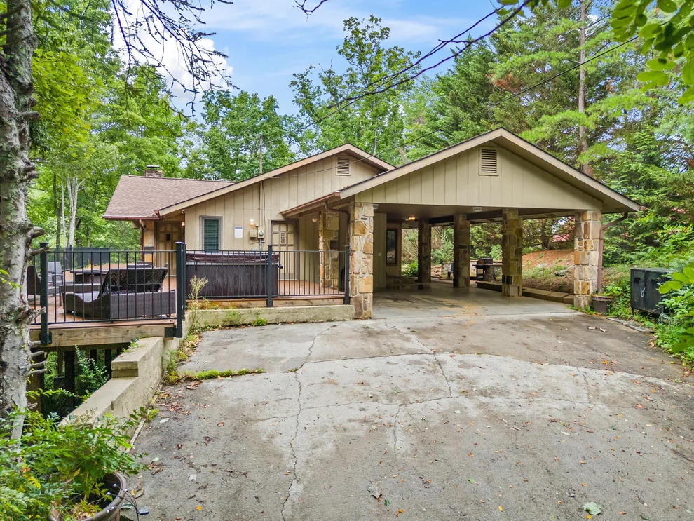 Unit for sale at 428 Moody Dr Drive, Gatlinburg, TN 37738