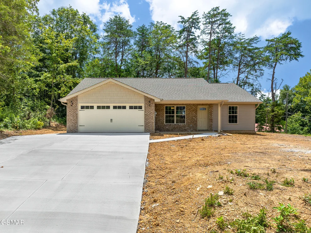 Unit for sale at 1018 Cedar Ln Lane, Sevierville, TN 37862
