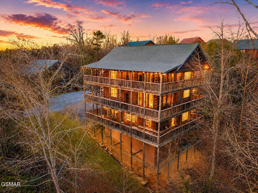 Unit for sale at 2022 Oakmont Drive, Sevierville, TN 37876