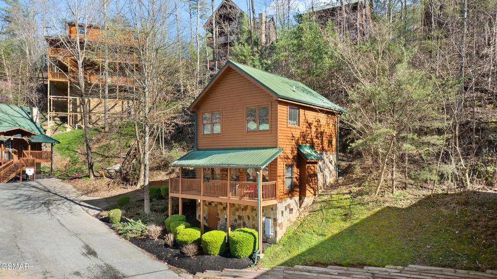 Unit for sale at 641 Chickasaw Gap Way, Pigeon Forge, TN 37863