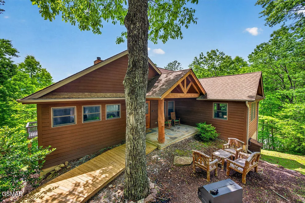 Unit for sale at 967 Scenic Trail, Gatlinburg, TN 37738