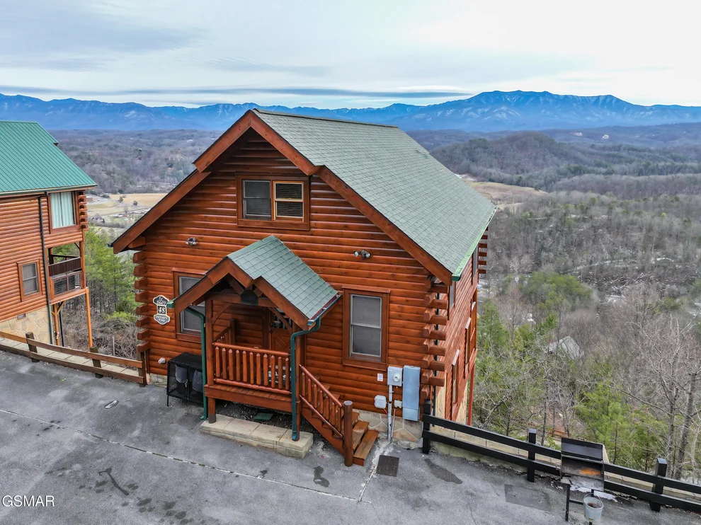Unit for sale at 2607 Mountain Glory Trail, Sevierville, TN 37876