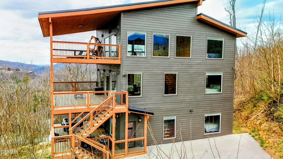 Unit for sale at 315 N Mountain Trail, Gatlinburg, TN 37738