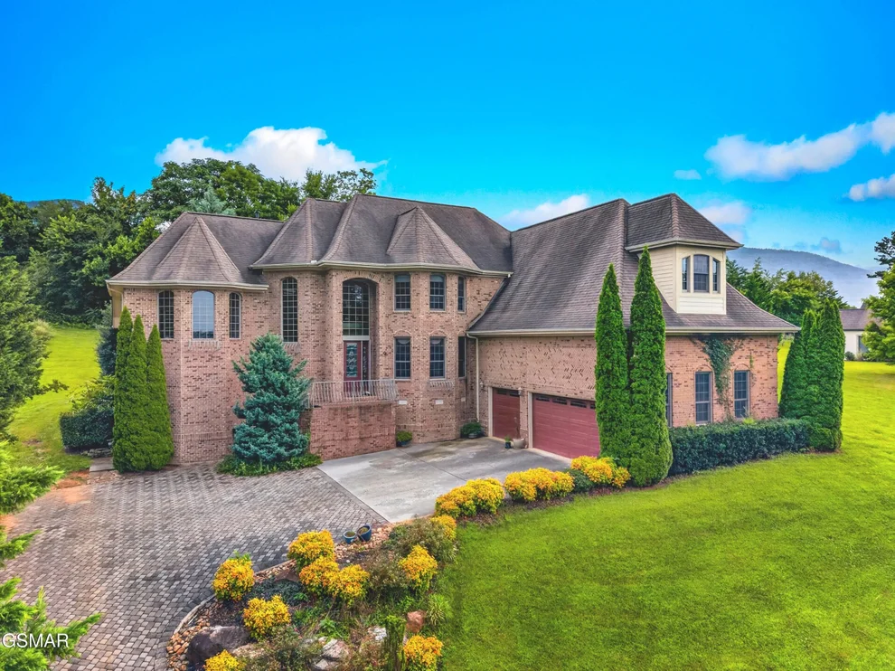 Unit for sale at 4318 Stonehenge Way, Dandridge, TN 37725