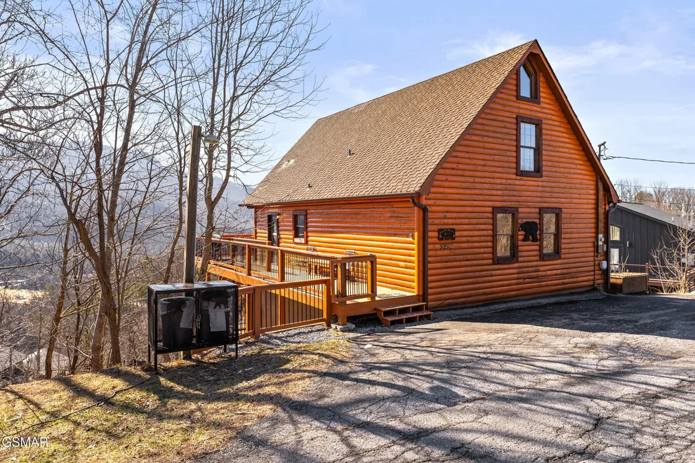 Unit for sale at 829 Red Fox Trl, Gatlinburg, TN 37738