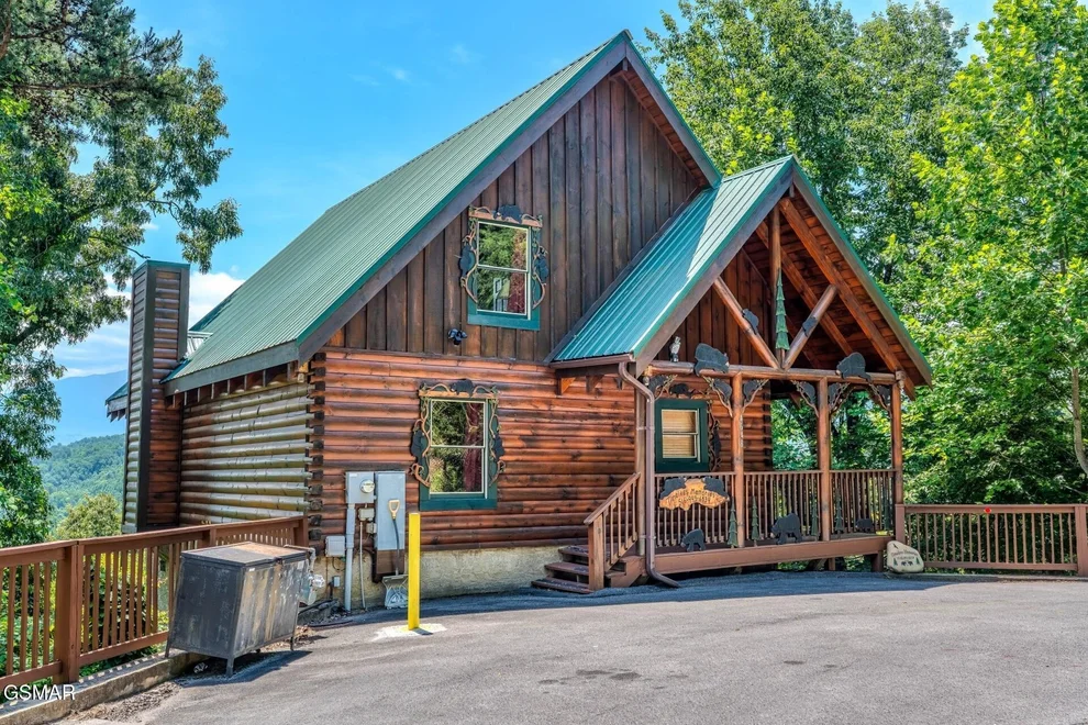Unit for sale at 4648 Nottingham Heights Way, Pigeon Forge, TN 37863