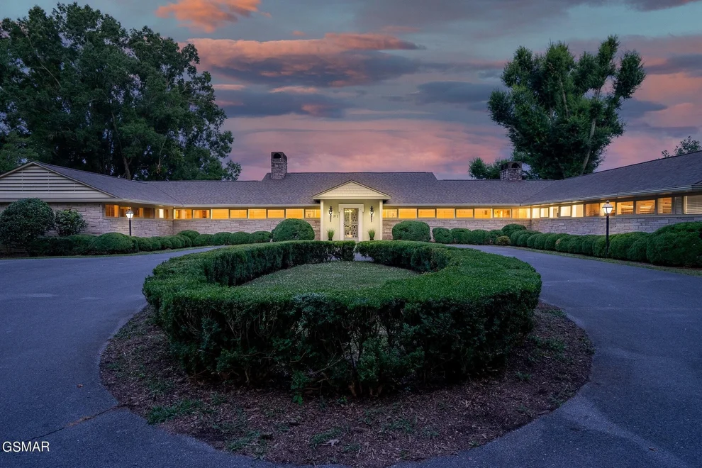 Unit for sale at 312 Paine Lake Drive, Sevierville, TN 37862