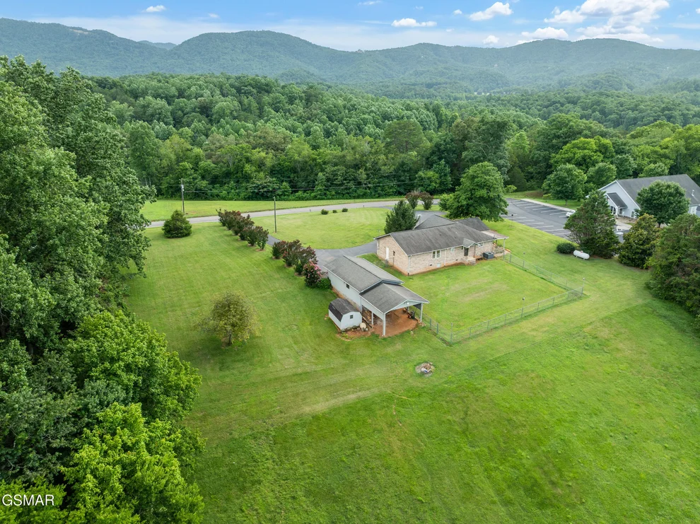 Unit for sale at 7197 Old Tuckaleechee Road, Townsend, TN 37882