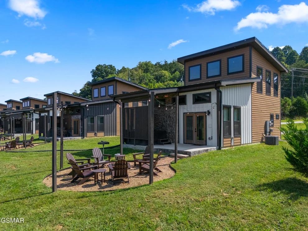 Unit for sale at 984 Goose Gap Road, Sevierville, TN 37876