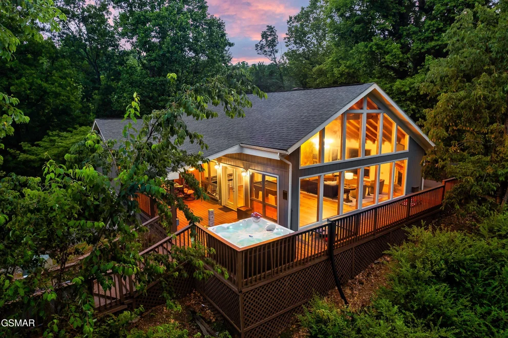 Unit for sale at 1051 N Ridge Place, Sevierville, TN 37876