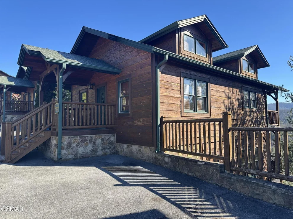 Unit for sale at 656 Park Vista Way, Gatlinburg, TN 37738