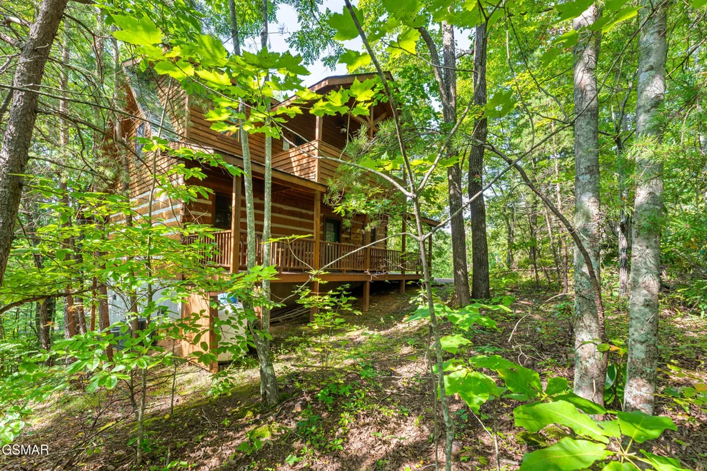 Unit for sale at 560 Thissa Way, Gatlinburg, TN 37738