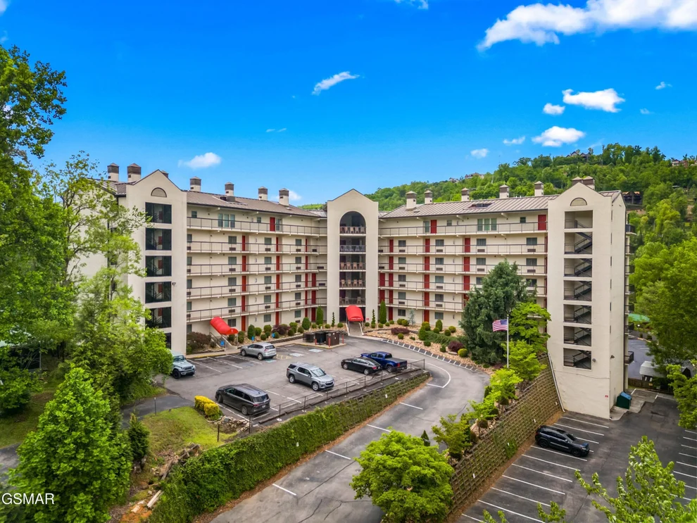 Unit for sale at 102 Baskins Creek Bypass, Gatlinburg, TN 37738