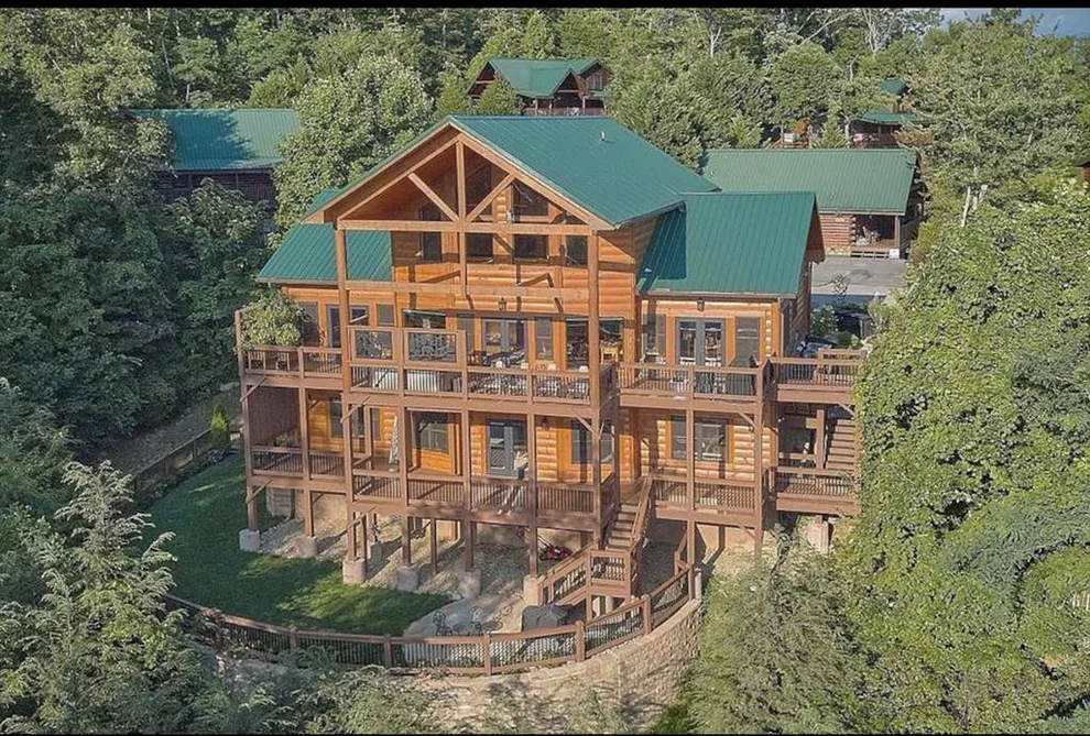 Unit for sale at 1006 MAJESTIC POINT Way, Gatlinburg, TN 37738