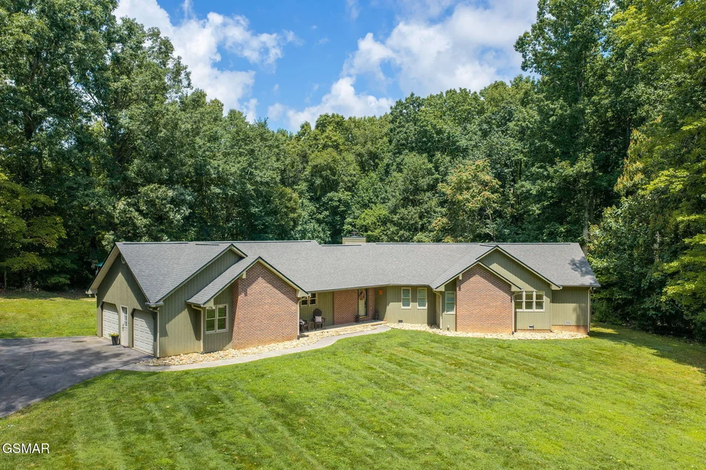 Unit for sale at 2082 Ridgewood Drive, Jefferson City, TN 37760