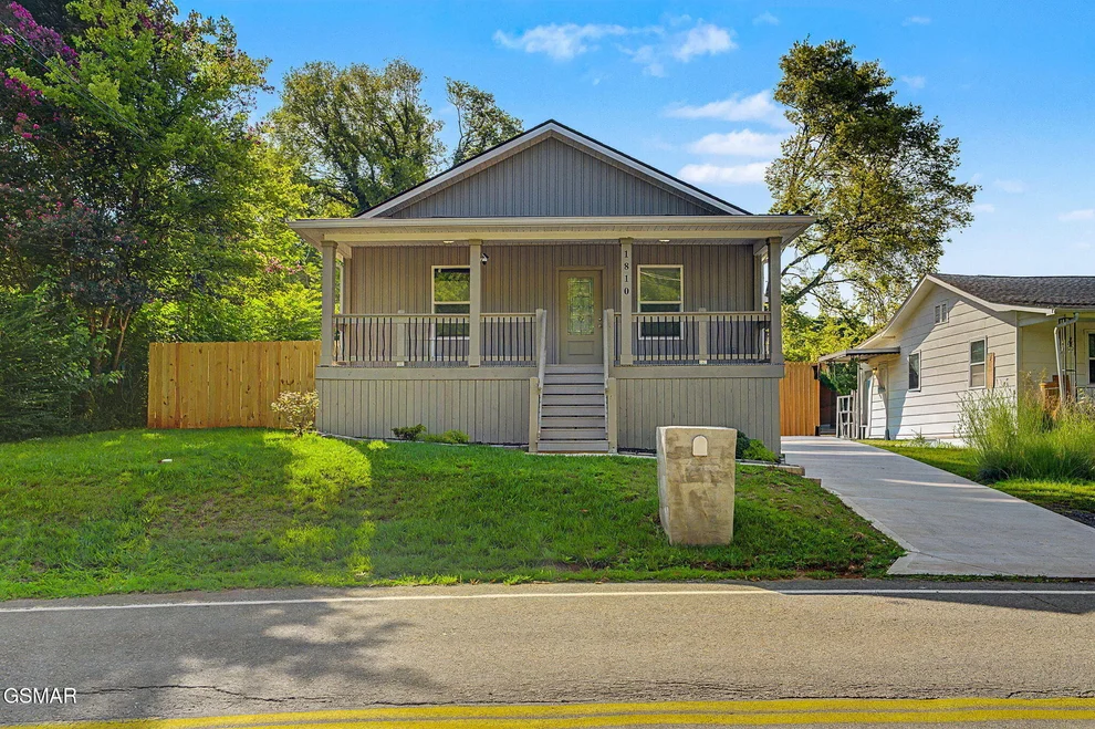 Unit for sale at 1810 Reynolds Street, Knoxville, TN 37921