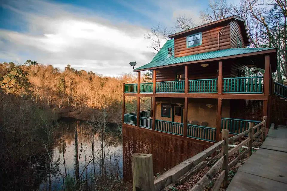 Unit for sale at 956 Highland Drive, Gatlinburg, TN 37738