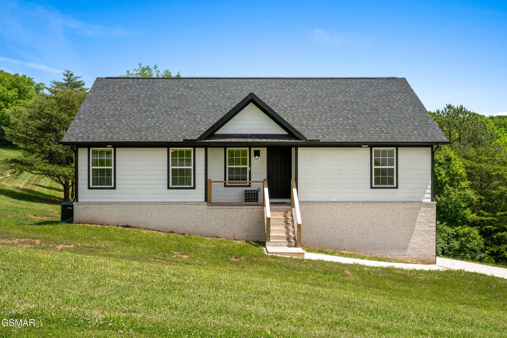 Unit for sale at 3886 Settlers Trail, Kodak, TN 37764