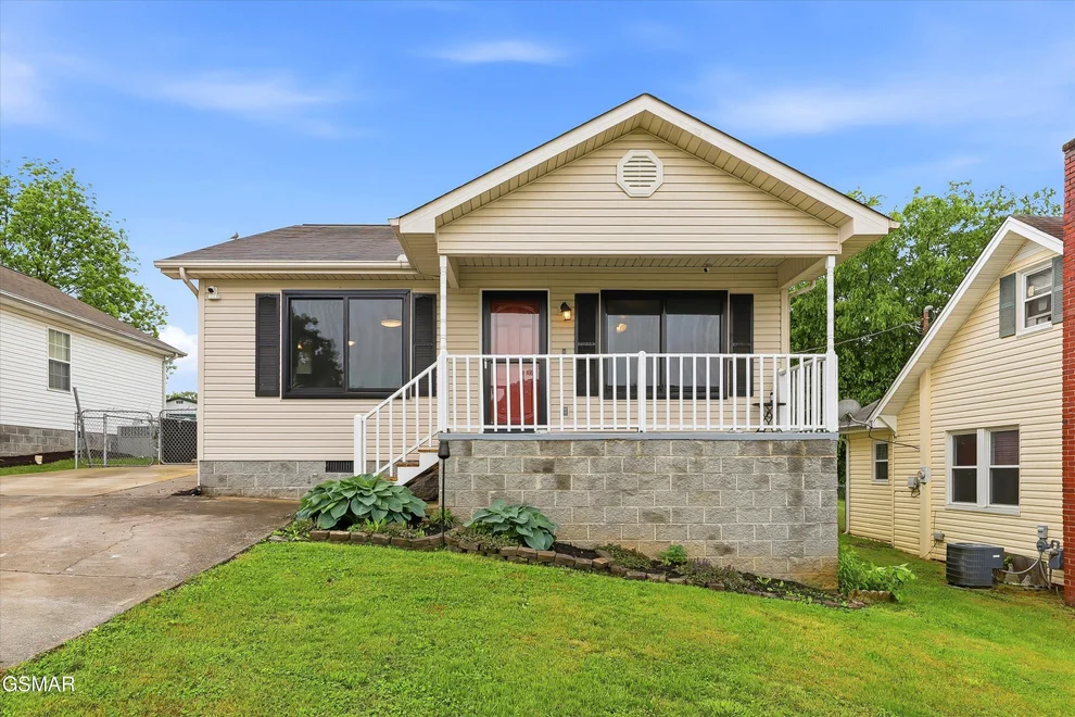 Unit for sale at 311 Henderson Street, Maryville, TN 37804