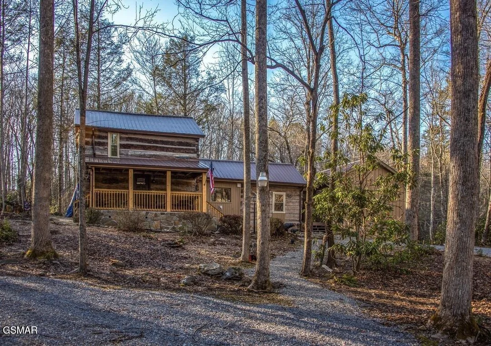 Unit for sale at 125 Cricket Hollow Way, Cosby, TN 37722