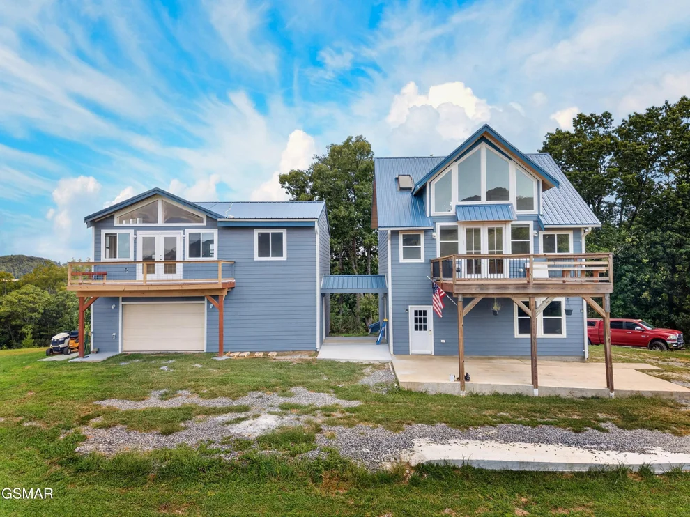 Unit for sale at 349 Notch Gap Road, Thorn Hill, TN 37881