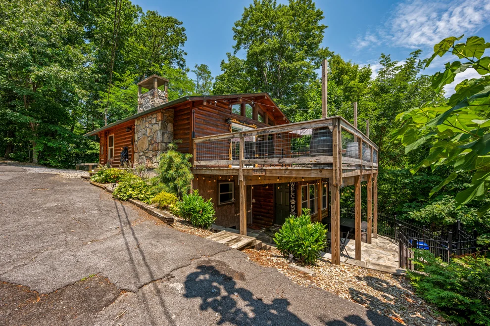 Unit for sale at 1166 Ski View Drive, Gatlinburg, TN 37738
