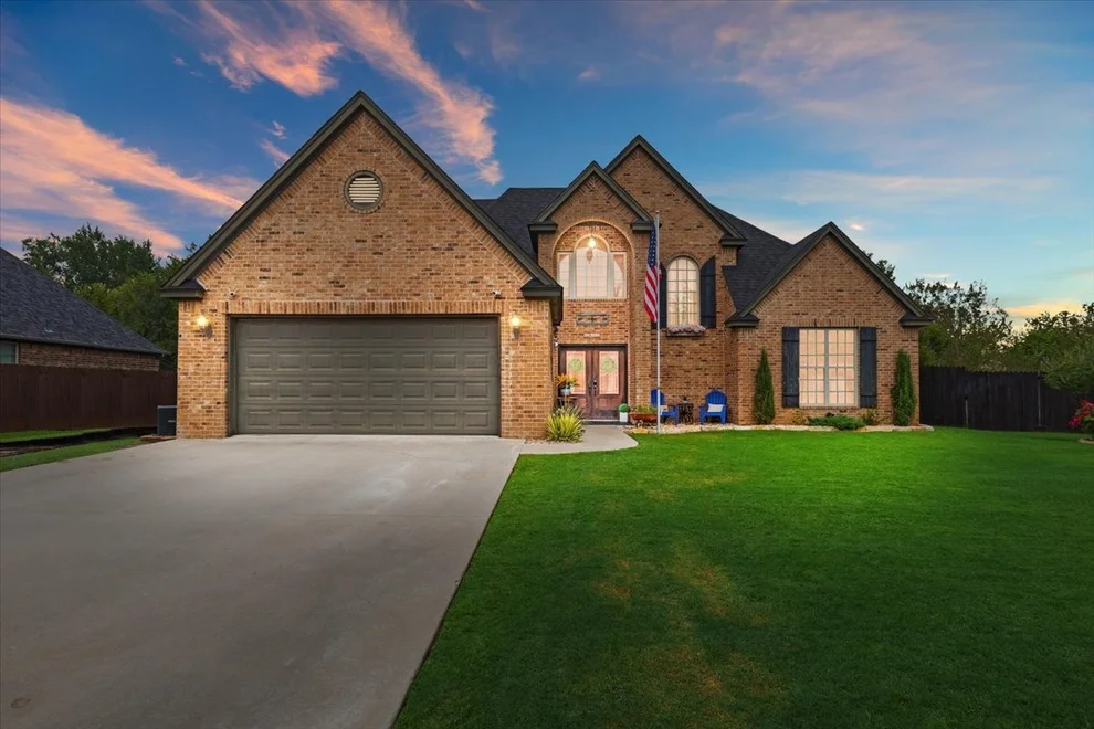Unit for sale at 1002 Beretta Boulevard, Durant, OK 74701